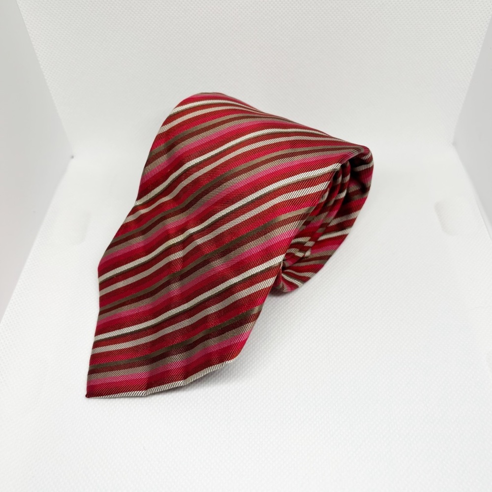 Banana Republic Italian‎ silk red striped tie